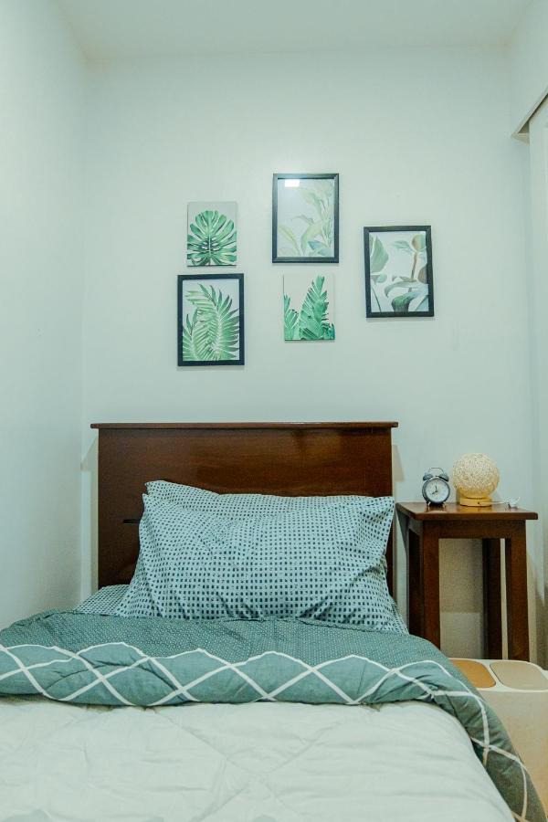 Yong'S Place At Isabelle De Valenzuela Manila Eksteriør bilde