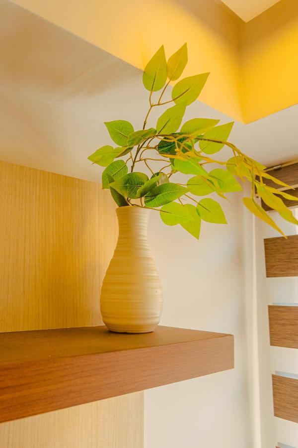 Yong'S Place At Isabelle De Valenzuela Manila Eksteriør bilde